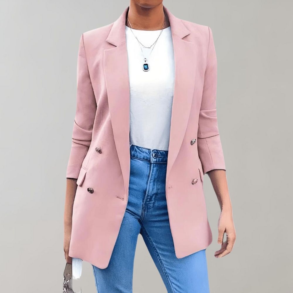 "Blazer elegante donna blu e bianco, taglio sartoriale, perfetto per look moda formali e casual."