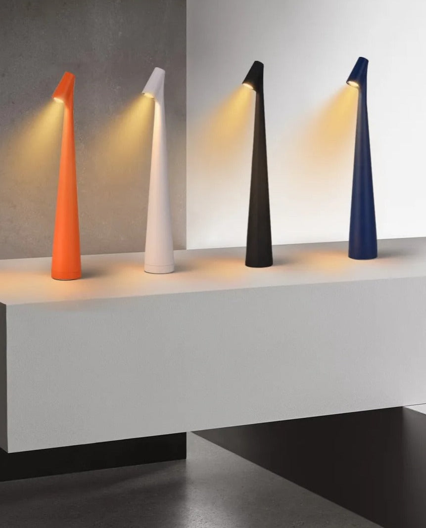 "Lampada da tavolo moderna ricaricabile, struttura snella in metallo, luce LED regolabile, colori: nero, marrone, grigio, ros