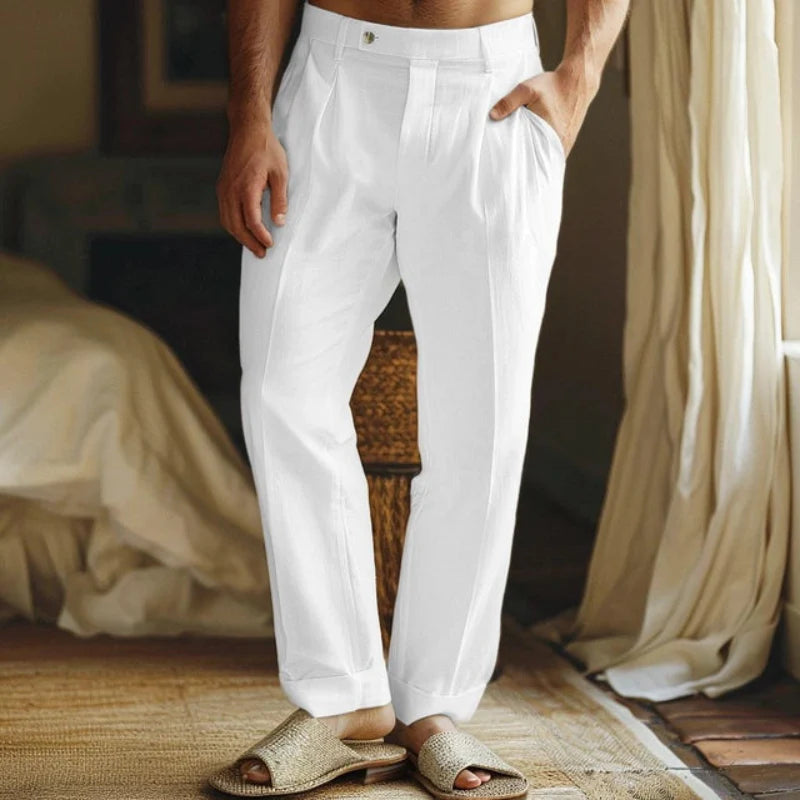 "Pantaloni estivi in lino uomo beige, leggeri e traspiranti, vestibilità casual per un look fresco e rilassato."
