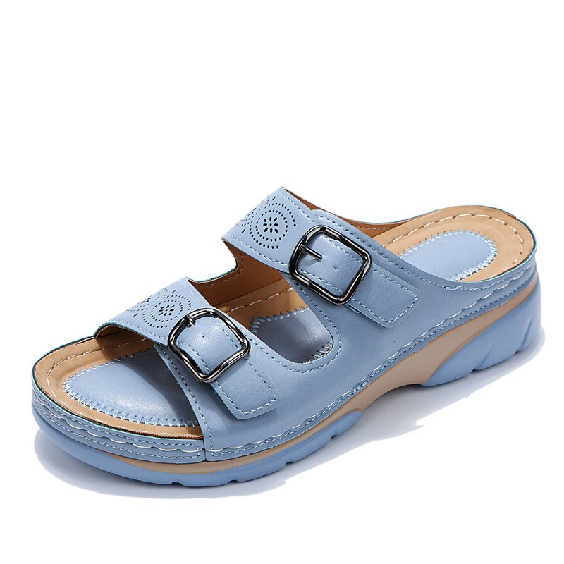 Sandali ortopedici unisex in pelle azzurra con supporto ergonomico e suola antiscivolo per comfort e stile elegante.