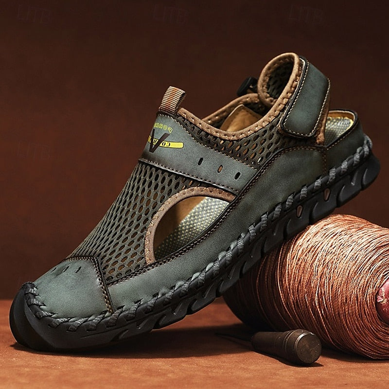 "Sandali ortottici uomo in mesh traspirante marrone, nero e verde, design leggero perfetto per passeggiate estive."