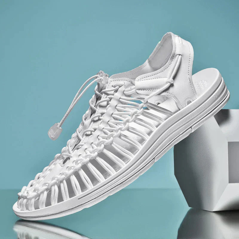 Sandali unisex leggeri, traspiranti, grigi, con cinghie regolabili, ideali per avventure estive all'aperto.