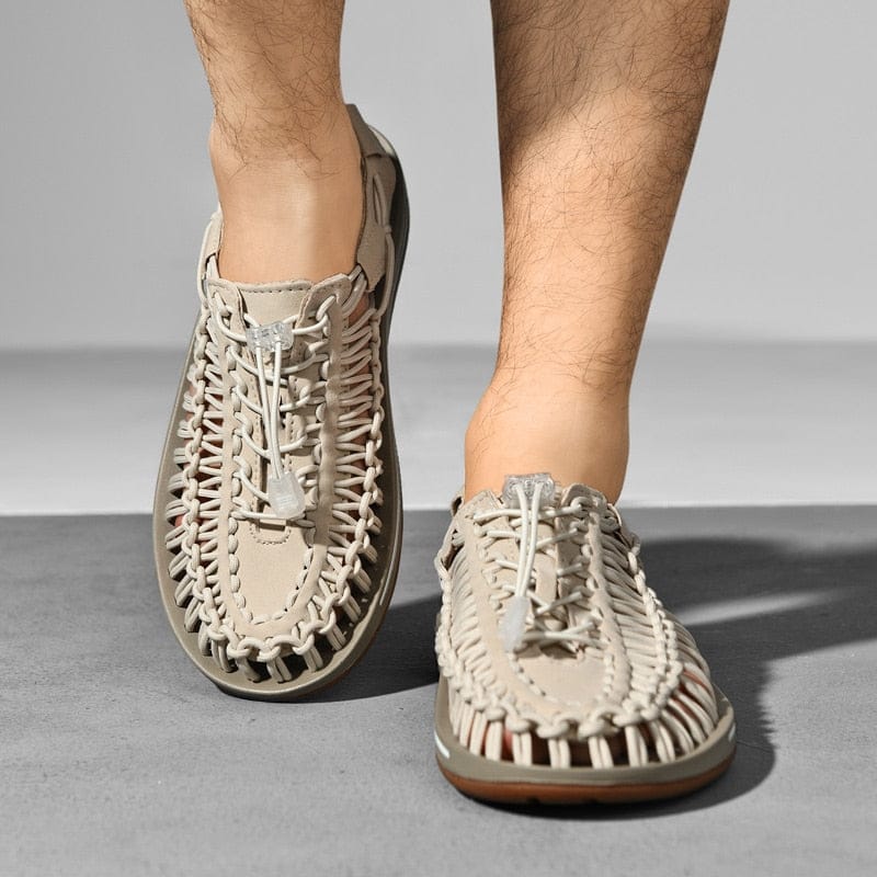 Sandali unisex leggeri, traspiranti, grigi, con cinghie regolabili, ideali per avventure estive all'aperto.