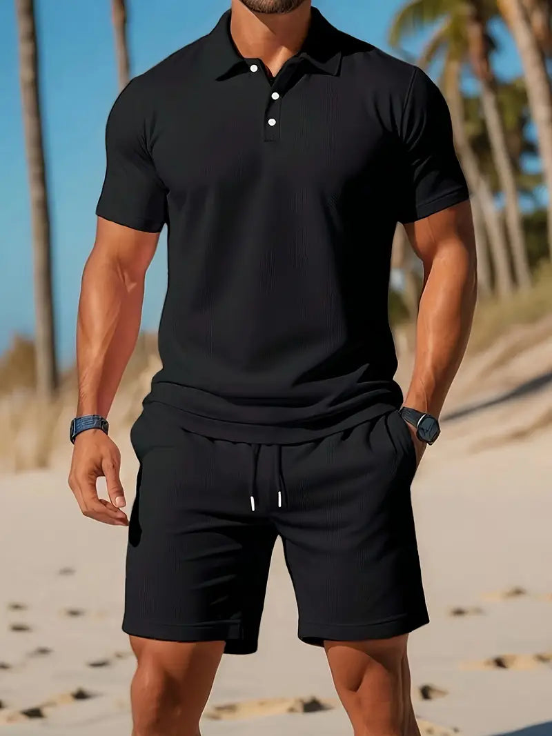 "Set estivo polo uomo, colori solidi, vestibilità versatile, materiale traspirante, ideale per occasioni casual e sportive."