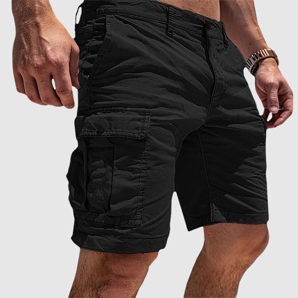 "Shorts cargo uomo estivi beige con tasche multiple per comfort e stile, ideali per avventure all'aperto."