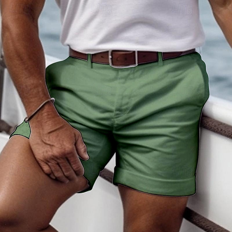 "Shorts estivi da uomo vari colori, tessuto leggero, vita elasticizzata, perfetti per estate e look casual."