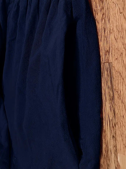 "Abito donna elegante in lino con tasche, colorato e versatile, per un look sofisticato e comodo in ogni stagione."