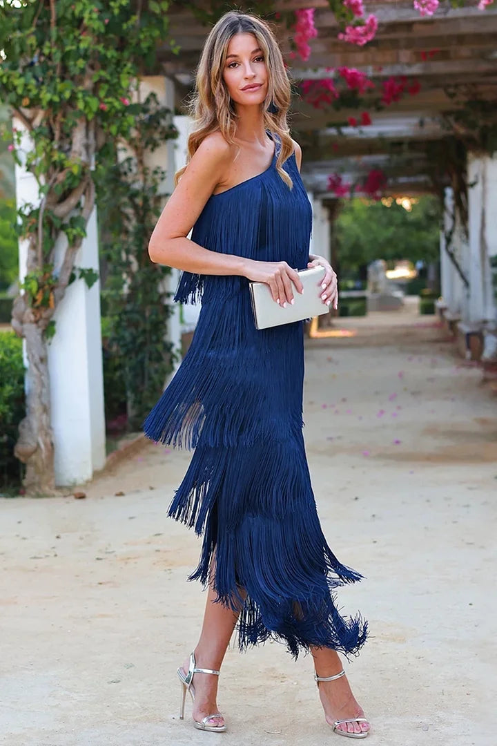 "Abito elegante donna monospalla, design asimmetrico, tessuto lussuoso, vista frontale, sofisticato e moderno"