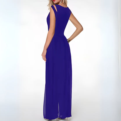 "Abito elegante donna neutro silhouette valorizzante, tessuto leggero, ideale per eventi speciali, look raffinato."