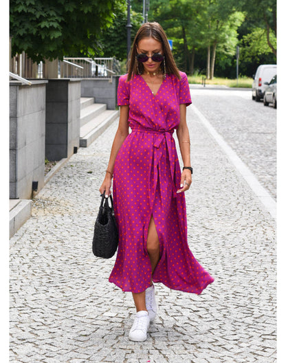 "Abito estivo donna in cotone traspirante, design elegante, comodità e freschezza per giornate calde."