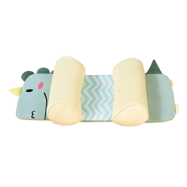 Gentle infant head support pillow, adjustable for newborns, preventing flat head syndrome & ensuring restful sleep.