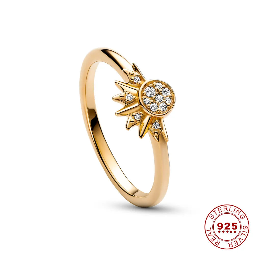 Anello in argento 925 per donna con cristallo, design sole e luna; elegante, celestiale; stile sofisticato, lucente.