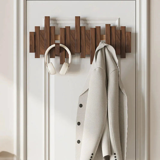 "Appendiabiti da parete in legno noce o faggio con ganci, design minimalista per giacche, borse e cappelli"