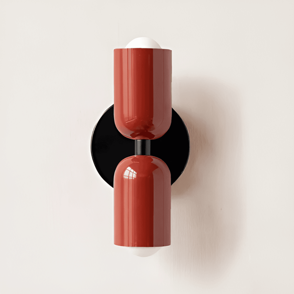"Applique da parete moderna con LED, design contemporaneo, struttura in metallo, luce calda bianca, facile installazione."