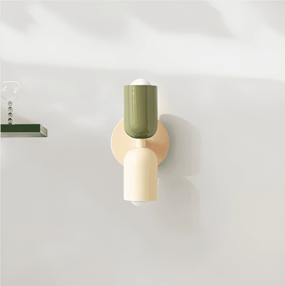 "Applique da parete moderna con LED, design contemporaneo, struttura in metallo, luce calda bianca, facile installazione."