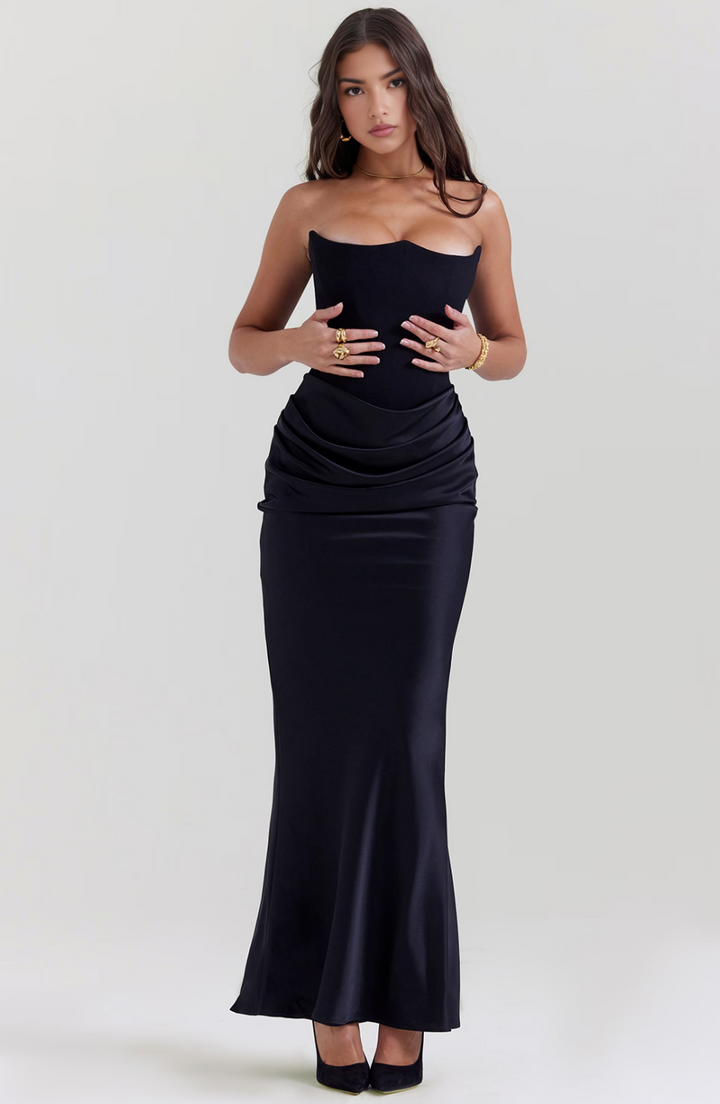 Chic white corset party dress, an elegant choice for special occasions.