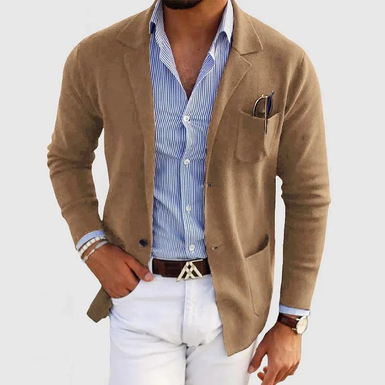 "Blazer classico uomo elegante, taglio moderno, colore sofisticato; perfetto per ufficio ed eventi formali, versatile e stilo