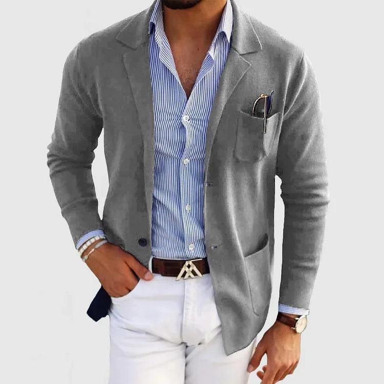 "Blazer classico uomo elegante, taglio moderno, colore sofisticato; perfetto per ufficio ed eventi formali, versatile e stilo
