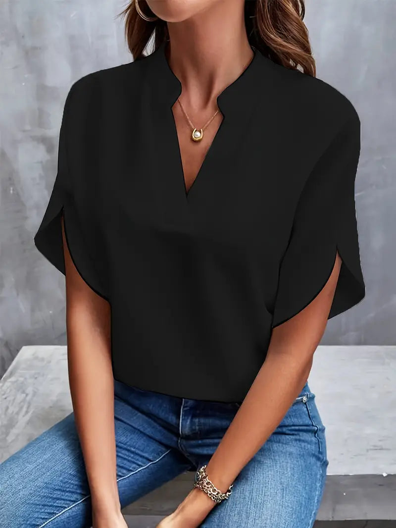 "Blusa leggera donna V-neck, colori vivaci, design elegante, perfetta per la primavera, moda eco-consapevole, comfort elevato