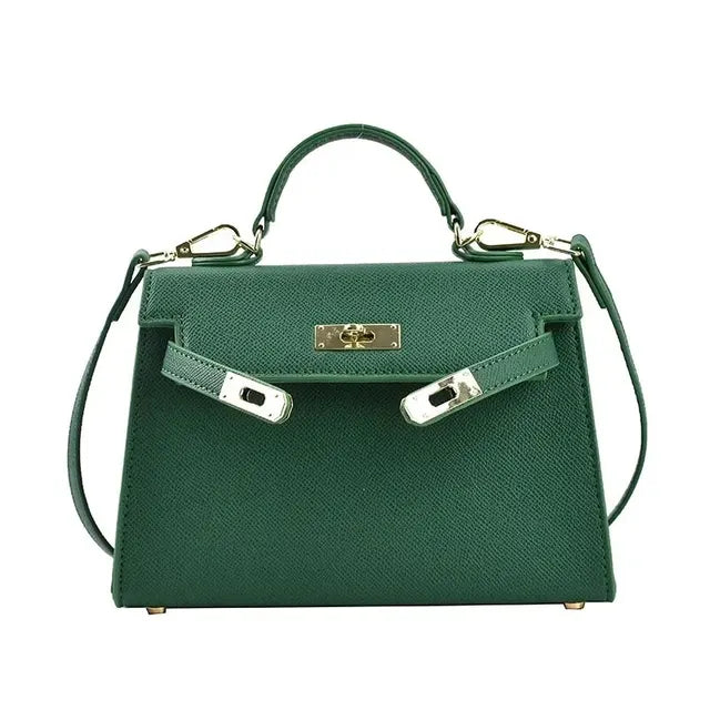 "Borsa donna elegante in stile Kelly, tracolla regolabile, texture lussuosa, colori bianco, cachi, marrone, nero, verde."