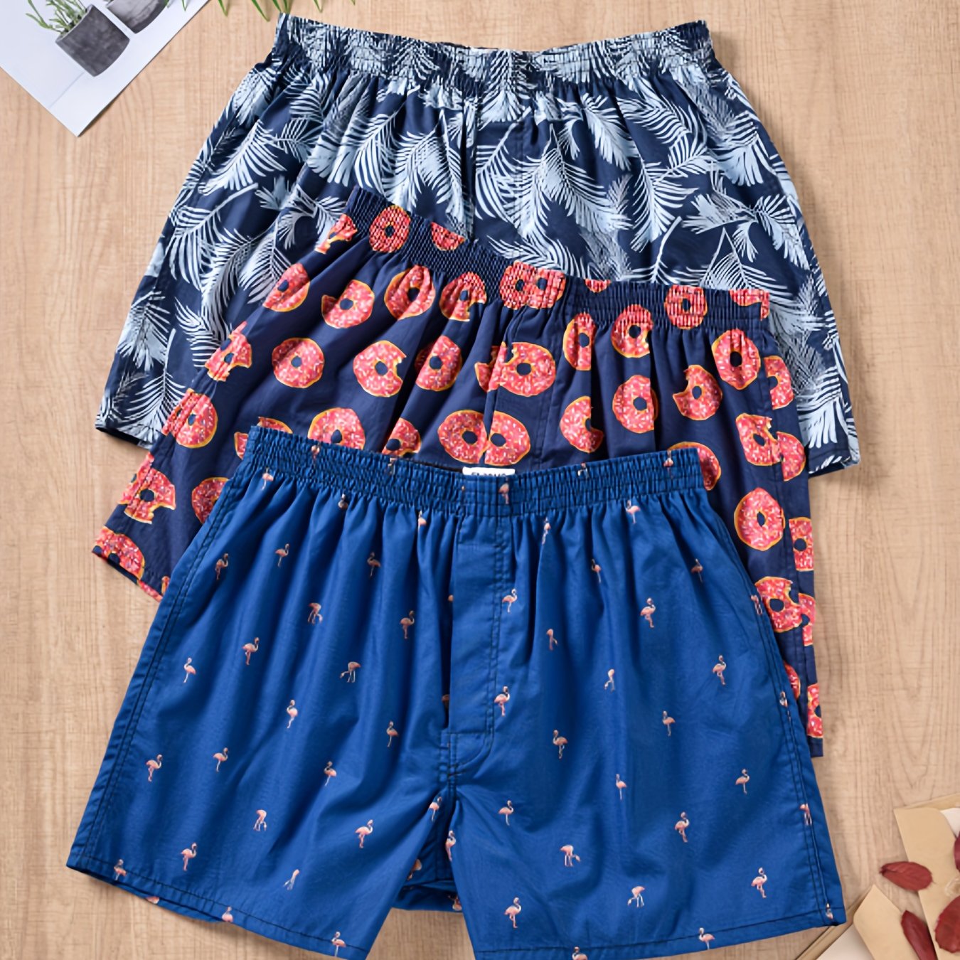 "Boxer da uomo in cotone 100% con stampa vegetale moderna, morbidi e traspiranti, perfetti per comfort quotidiano."