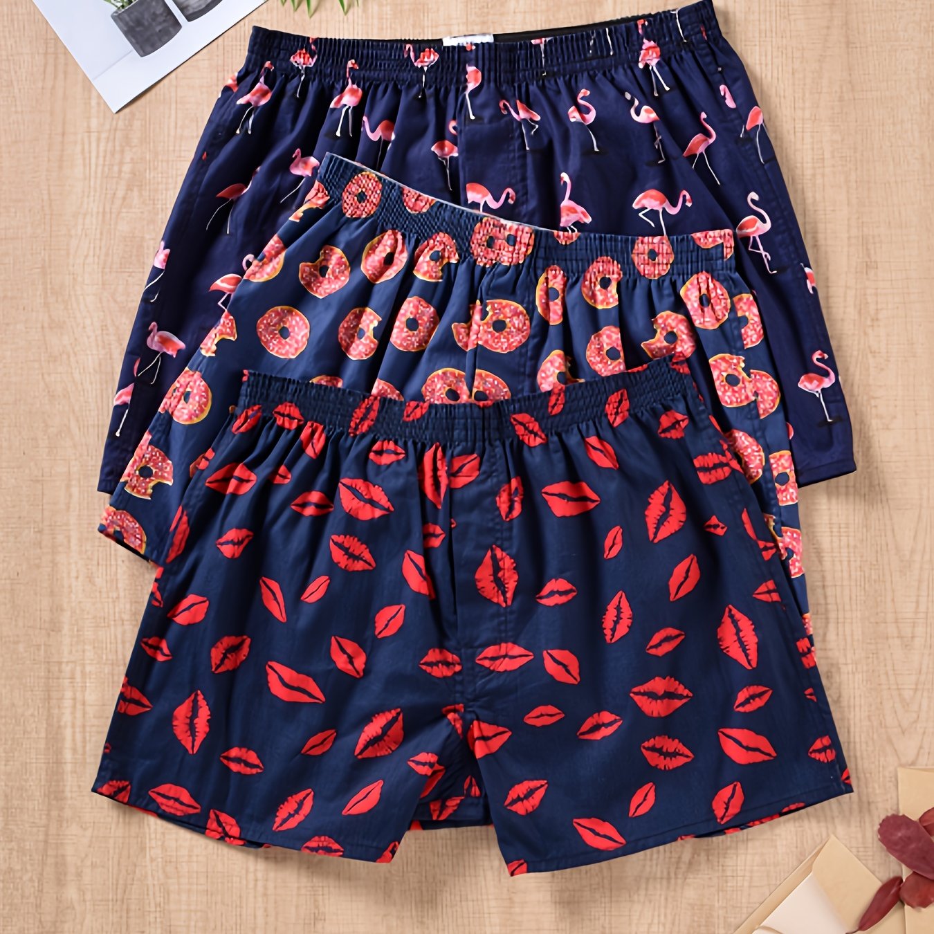 "Boxer da uomo in cotone 100% con stampa vegetale moderna, morbidi e traspiranti, perfetti per comfort quotidiano."
