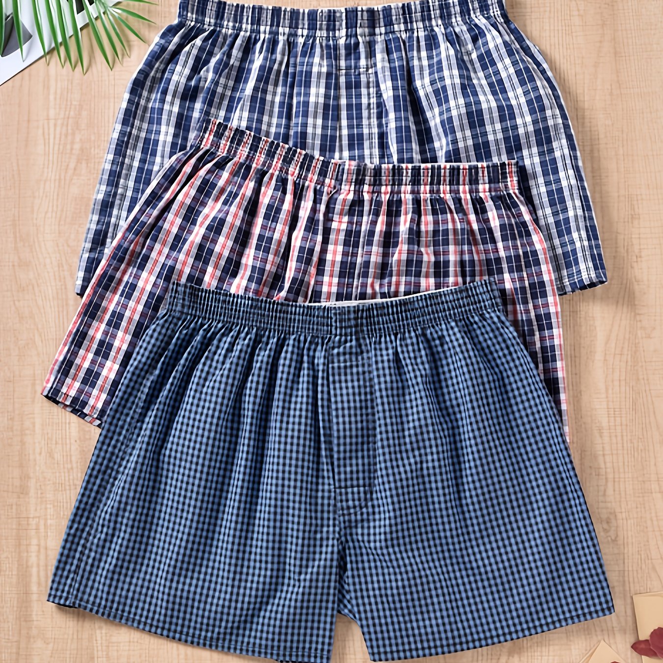 "Boxer da uomo in cotone 100% con stampa vegetale moderna, morbidi e traspiranti, perfetti per comfort quotidiano."