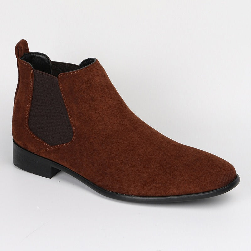 Beige men's comfort work boots, durable ankle-height with rubber sole for daily use.