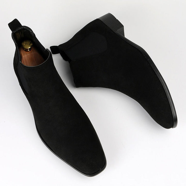 Versatile beige men's boots with wedge heel, durable and comfortable for everyday outdoor wear.