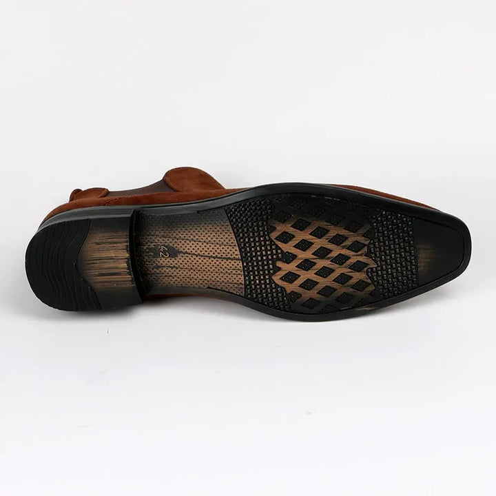 Brown men's casual ankle boots, comfortable design with rubber sole, versatile for daily wear.
