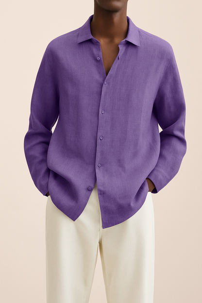 Camicia elegante uomo in lino, maniche lunghe, tessuto leggero e traspirante, ideale per look estivo moderno e raffinato.