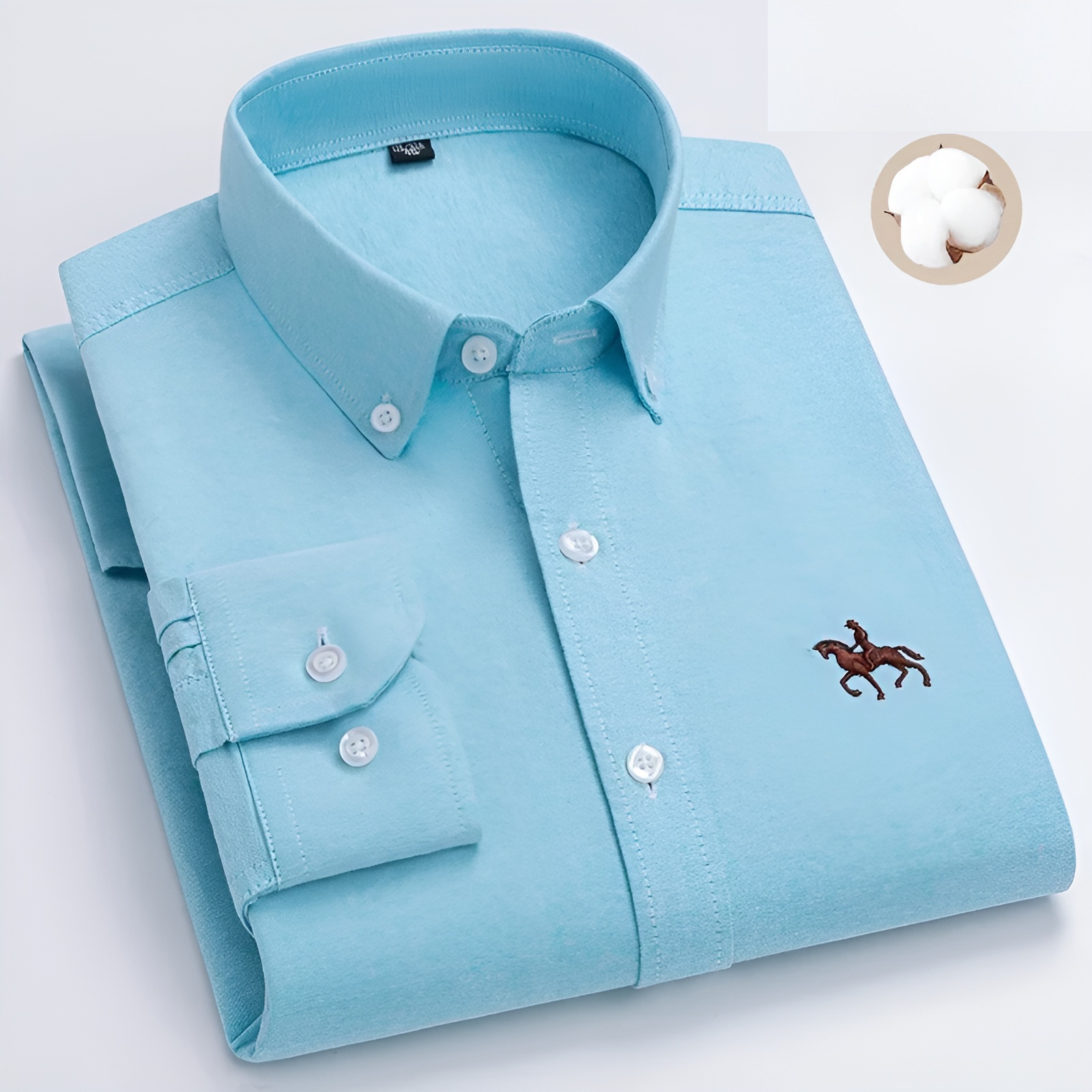 "Camicia uomo a quadri in cotone naturale traspirante, resistente e versatile, sfondo chiaro, dettagli eleganti e moderni."
