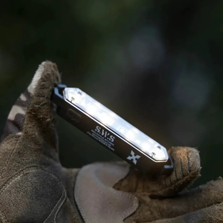 Durable outdoor lighting rope, rechargeable via Type-C, with quick-release buckles