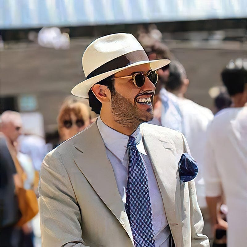 "Cappello da uomo in palma toquilla intrecciata, design elegante, beige chiaro, perfetto per occasioni estive casual e formal