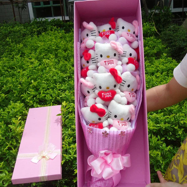 Keepsake cat plush flower bouquet, perfect graduation or birthday gift for her. Adorable plush toys & lasting soap blooms.