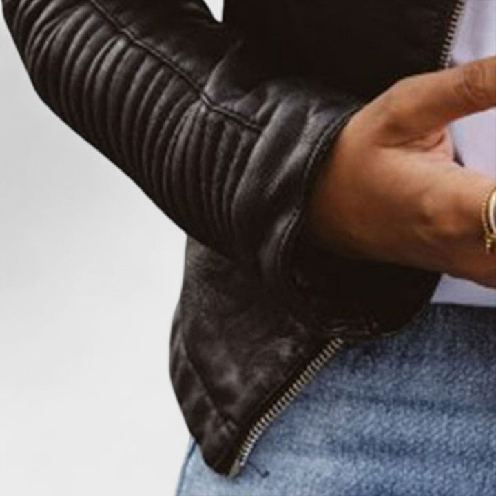 Women's elegant blazer style jacket. Chic & versatile outerwear, perfect for a sophisticated, fashionable look.