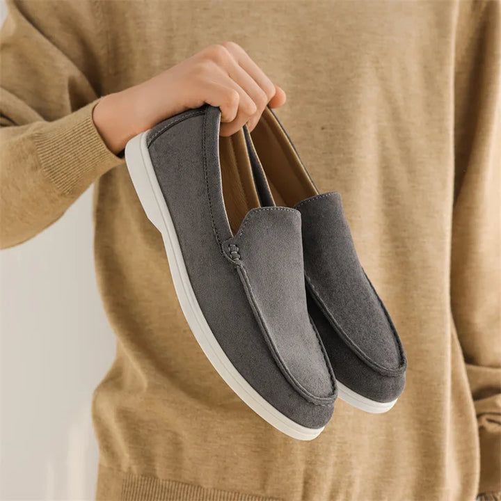 Versatile women's slip-on loafers, ideal for walking & everyday wear. Comfortable flats with stylish design.