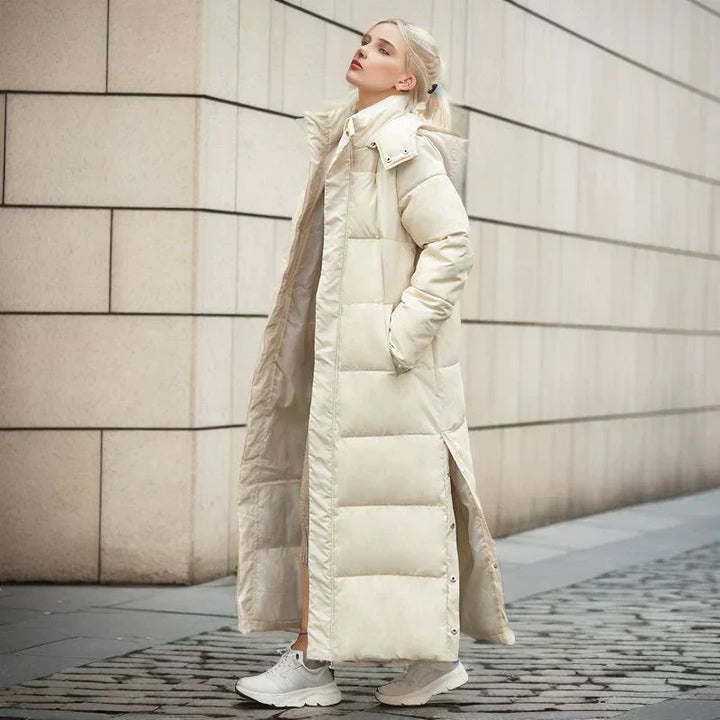 Sophisticated women's long coat, an essential piece for chic winter fashion.