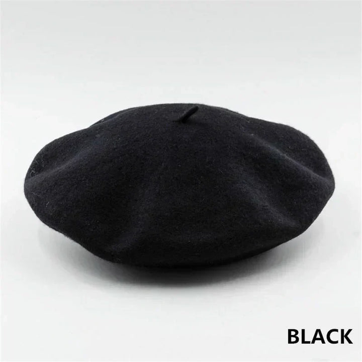 Classic women's beret, perfect for winter, offering a stylish and versatile fashion accessory for ladies.