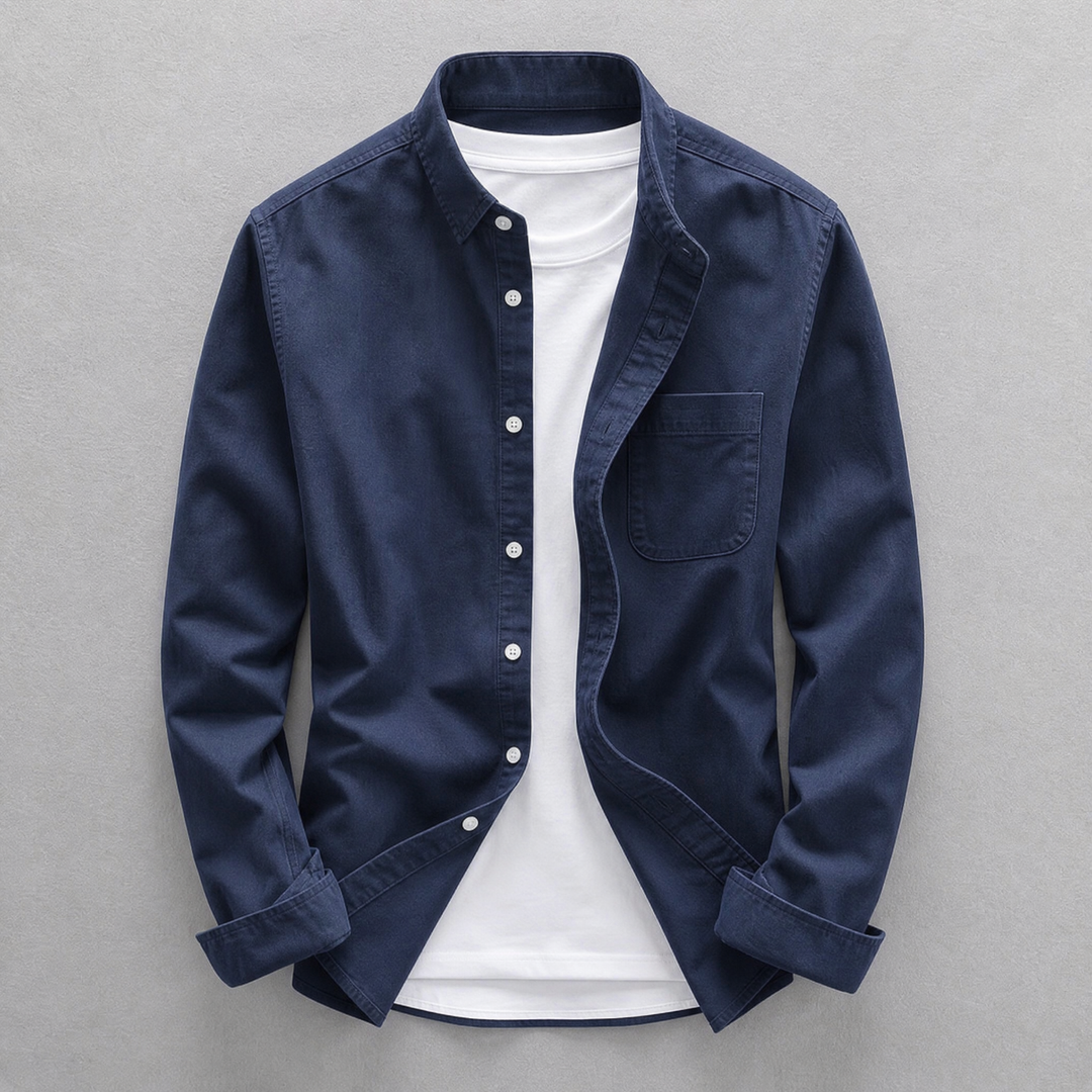 High-quality men's long sleeve oxford shirt, ideal for layering, combining classic style & comfort.
