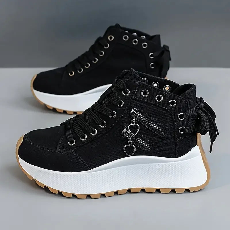 Robust denim lace-up shoes, a stylish and comfortable choice for unisex casual and daily wear.
