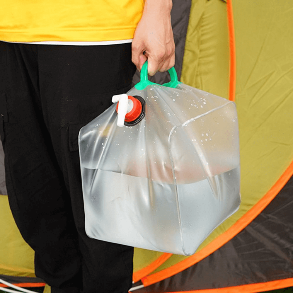 Unisex collapsible water container, 17oz, clear, with carabiner hook; hydration for travel & outdoors