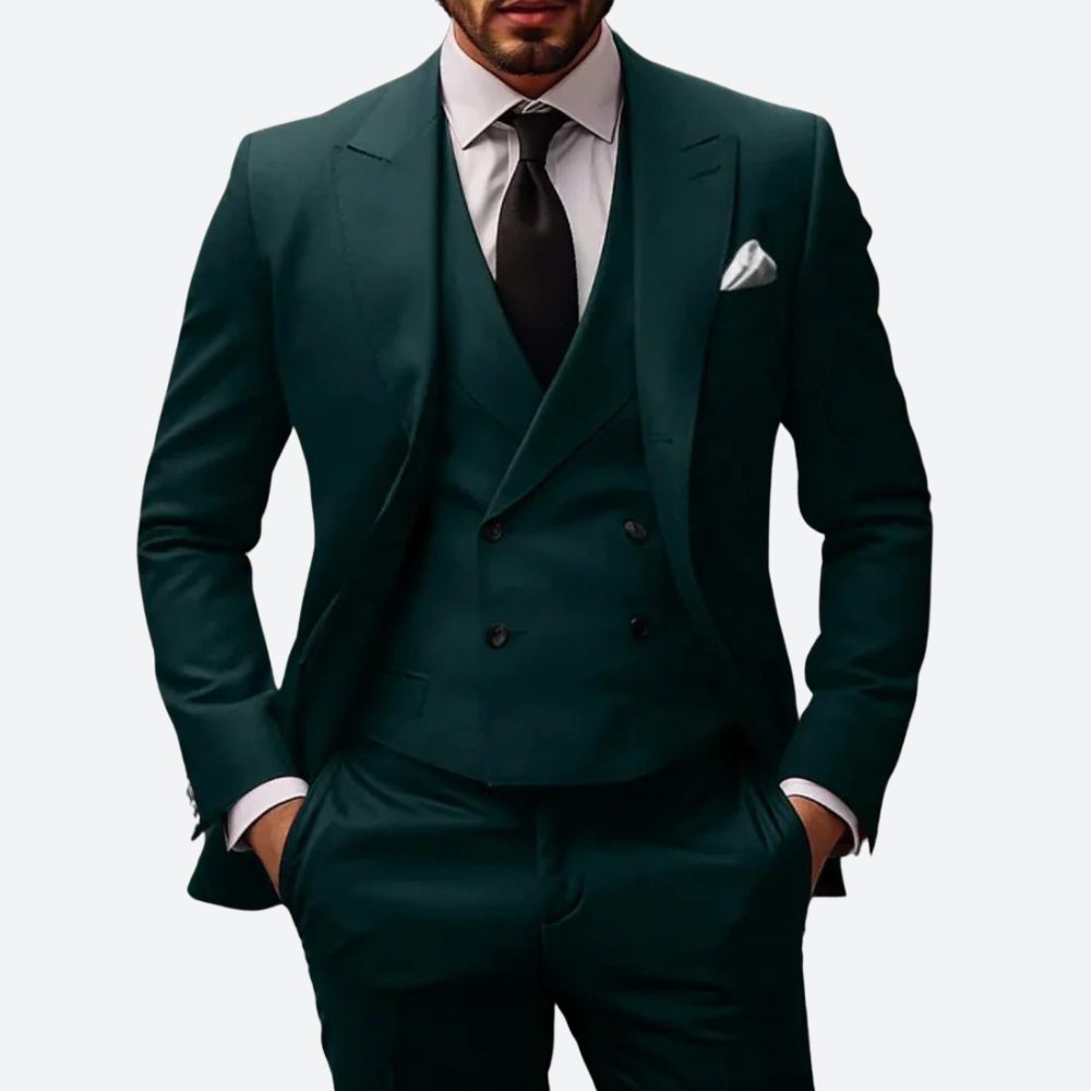 "Completo uomo 3 pezzi elegante in vari colori, giacca, gilet e pantaloni, vista frontale, stile classico e moderno."