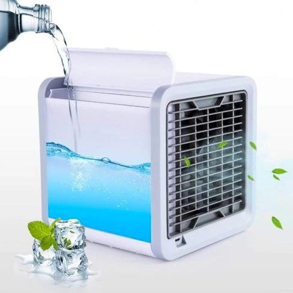 "Condizionatore portatile compatto dal design moderno, ideale per ambienti piccoli, con funzione silenziosa ed efficiente."