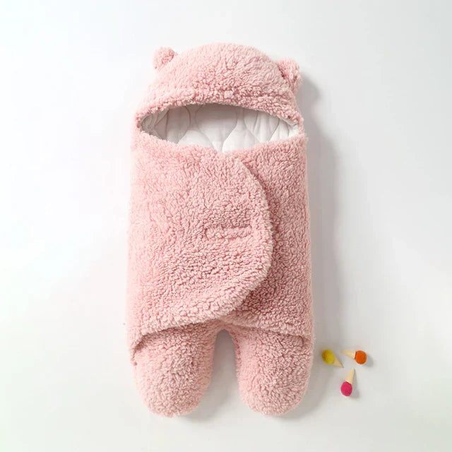 "Coperta fascia neonato ultra morbida, avvolgente e calda in rosa, perfetta per passeggiate invernali e sonno sereno."