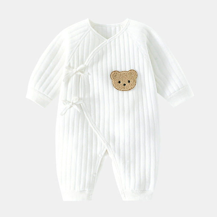 Stylish baby fashion outfit: bear applique bodysuit, ideal for newborn gifts & spring/fall comfort.