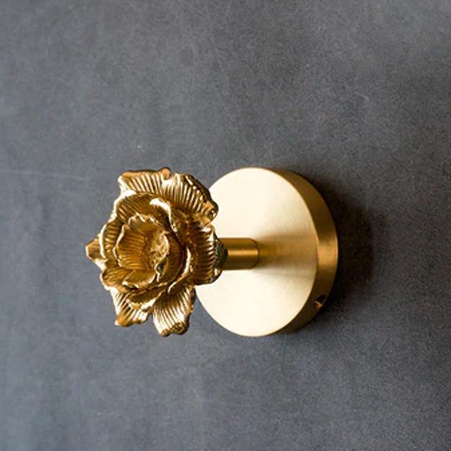 Premium gold animal wall hook, perfect for adding unique design to home decor.