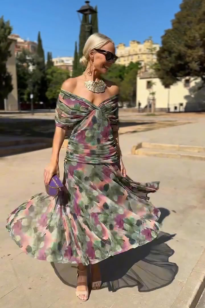 Sophisticated women's V-neck maxi dress with elegant pleated waist, perfect for weddings & evening parties.