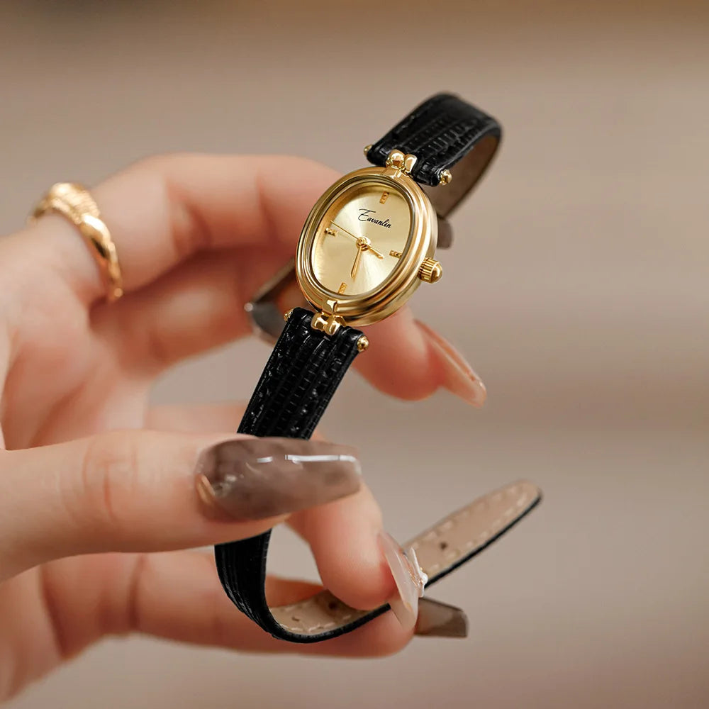 Classic women's brown oval watch, a refined timepiece with a comfortable adjustable strap, ideal for any occasion.