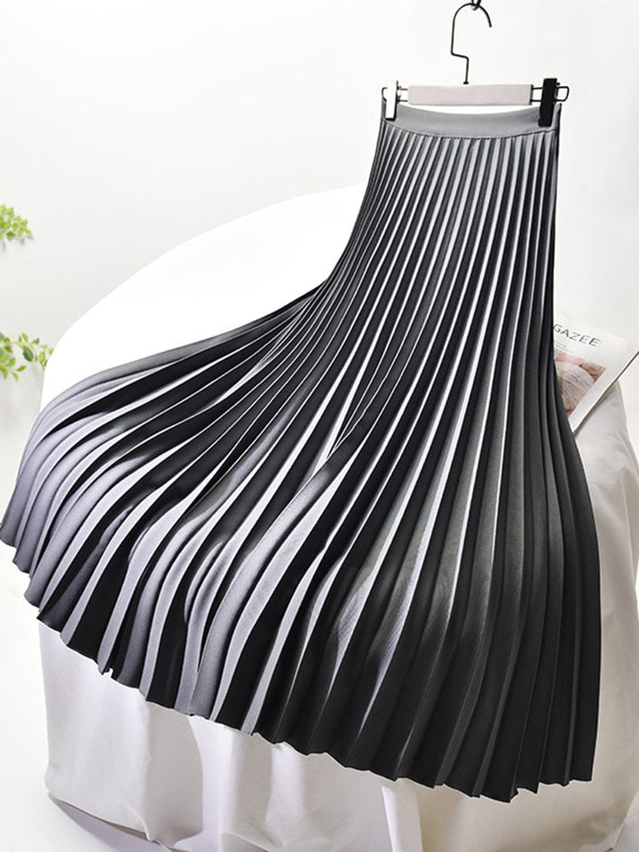 Sophisticated women's midi skirt with a high waist and elegant pleats, a must-have for timeless style.